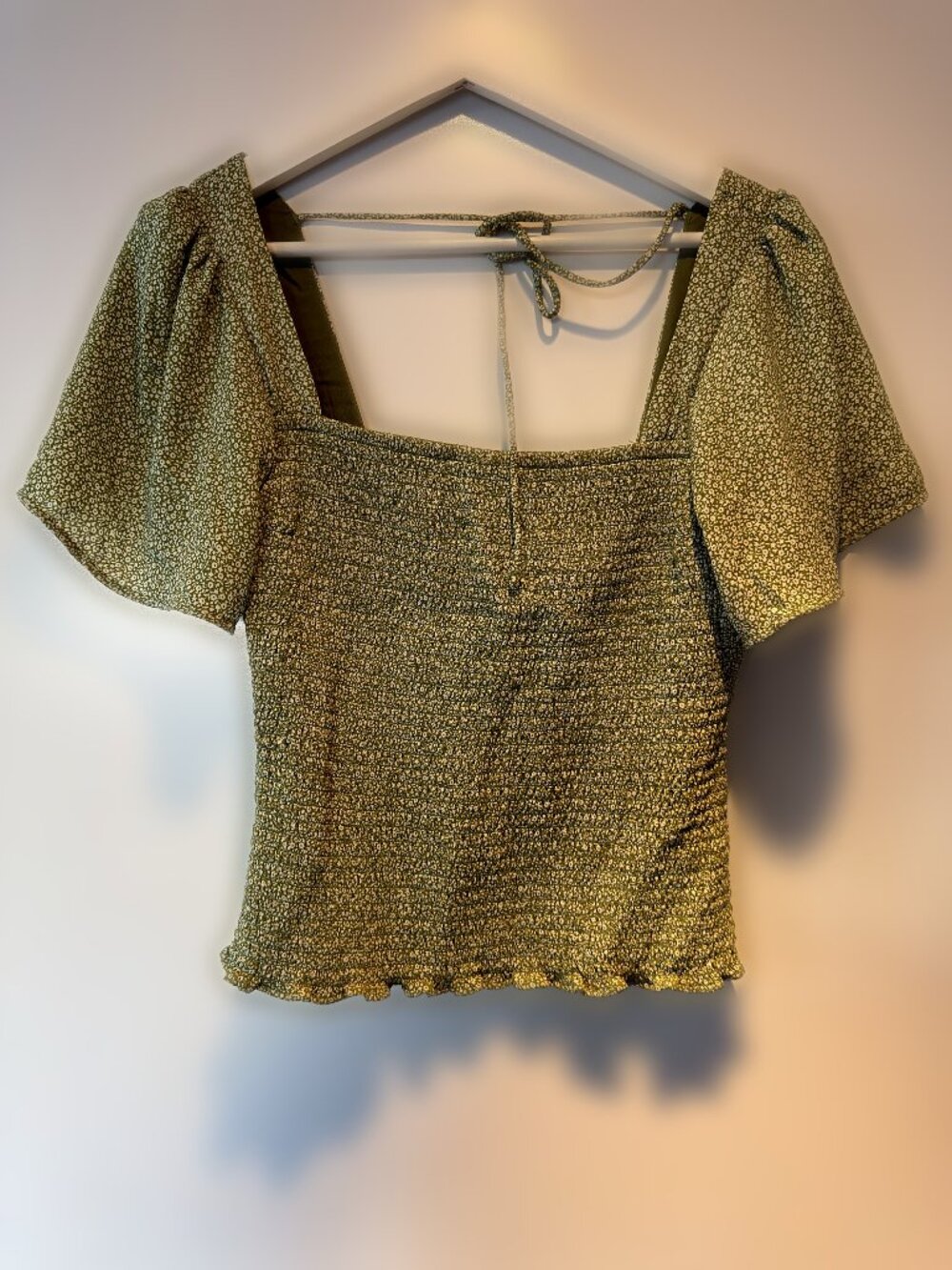Abercrombie & Fitch Olive Smocked Puff Sleeve Crop Top M